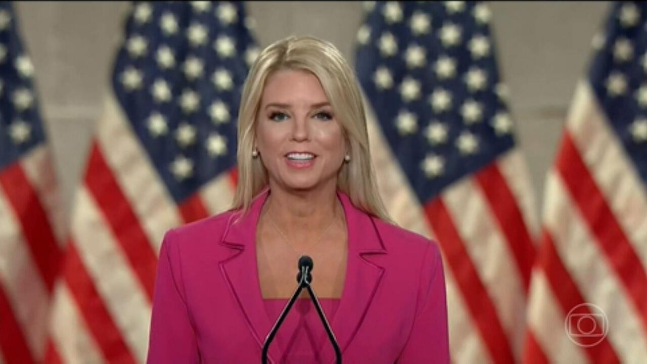 Ex-democrata, ex-lobista e apoiadora antiga de Trump: quem é Pam Bondi, escolhida para procuradora-geral dos EUA após desistência de Matt Gaetz